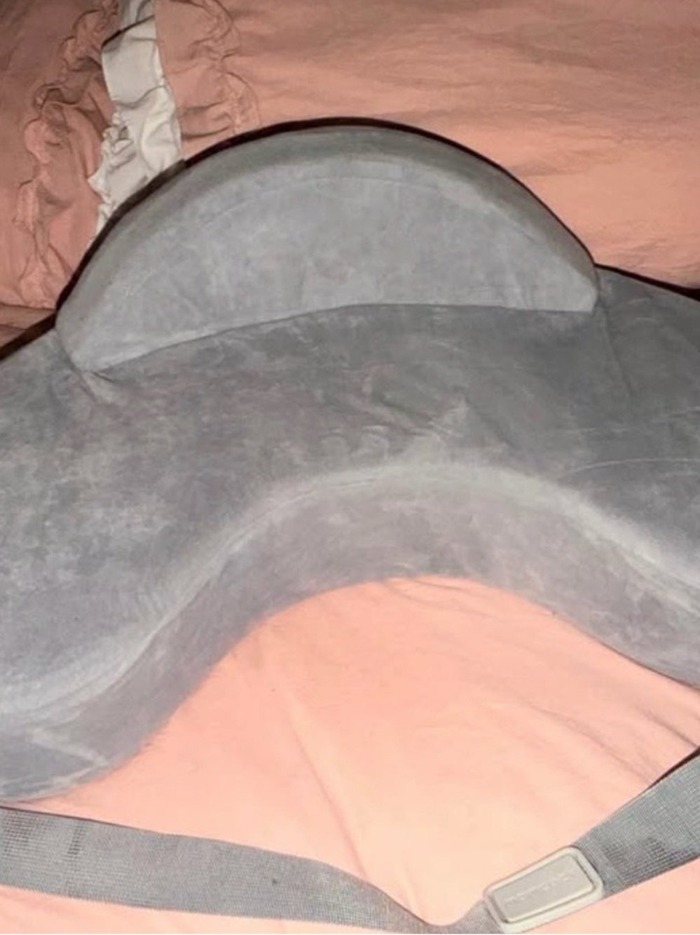 Momcozy Gray Travel Neck Pillow - Supportive U-Shaped Comfort - Picture 2 of 2